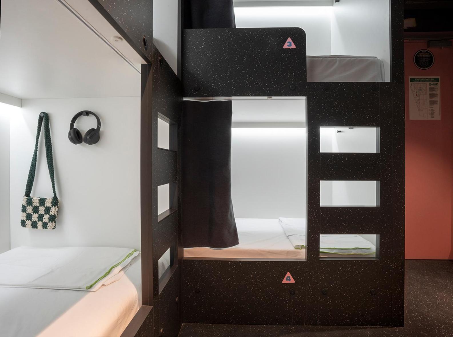 Amistat City Hostel 巴塞罗那 外观 照片